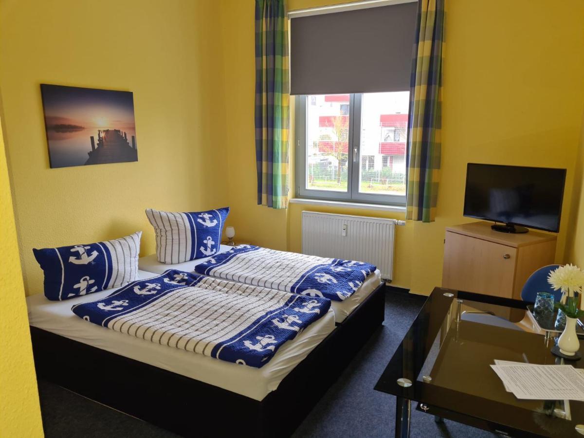 Hanse Haus Pension ไกรฟ์สวัลด์ ภายนอก รูปภาพ